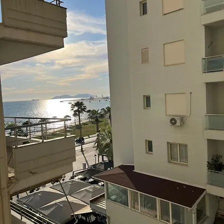 Aron Luxury アパート Vlorë